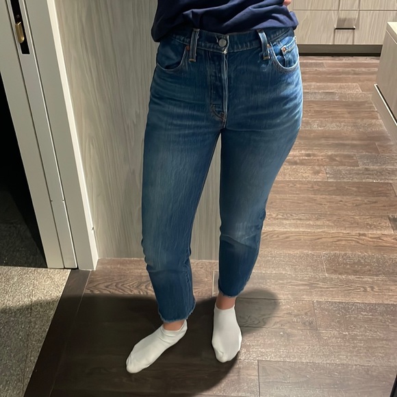 Levis 501 jeans. - Picture 2 of 4